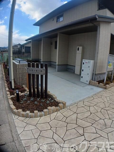 14/25 エントランス