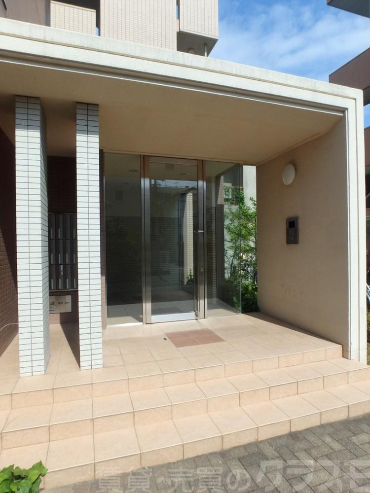 21/25 エントランス