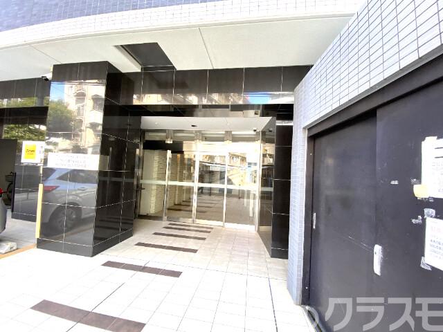 19/23 エントランス