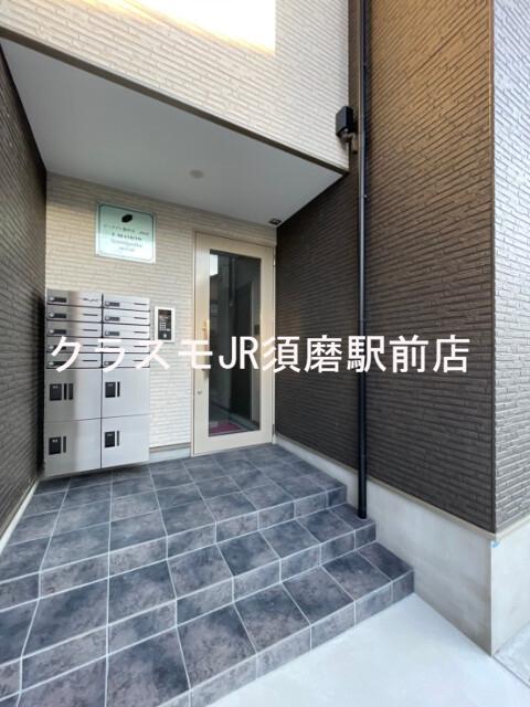 2/4 エントランス