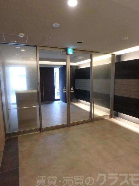 20/30 エントランス