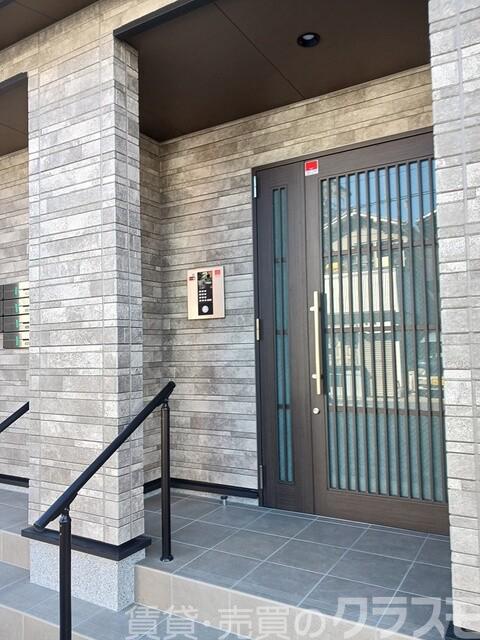 15/27 エントランス