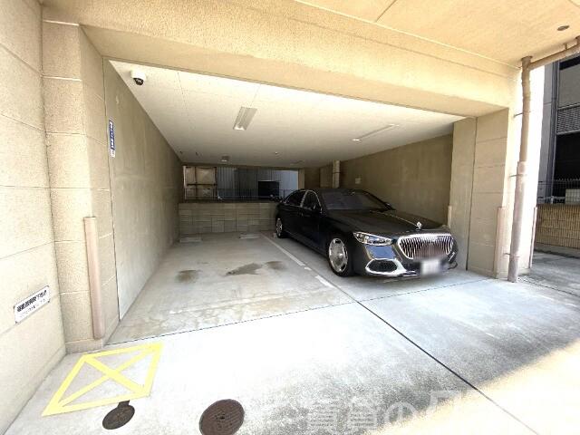22/27 駐車場