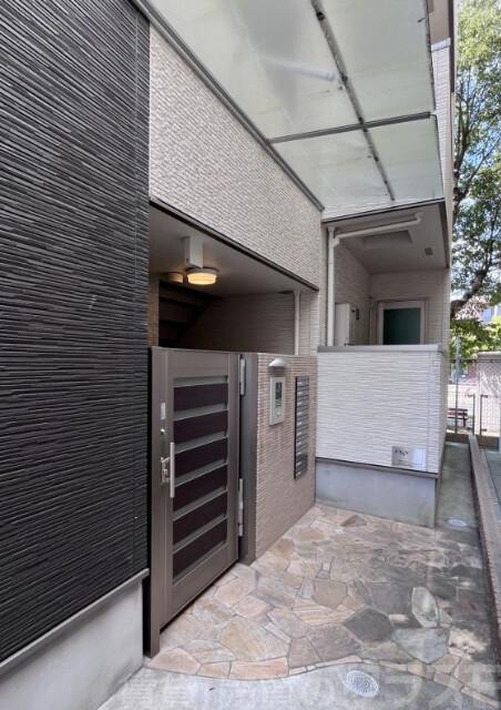 19/24 エントランス