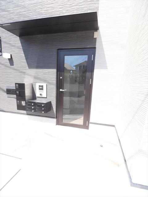 22/30 エントランス