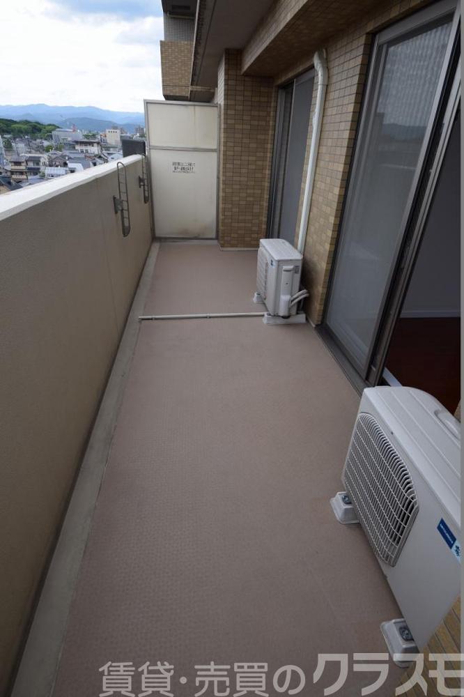 23/30 バルコニー