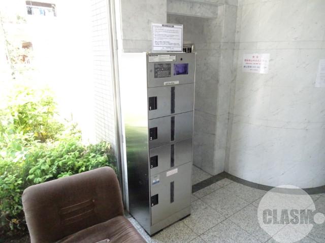 19/30 エントランス