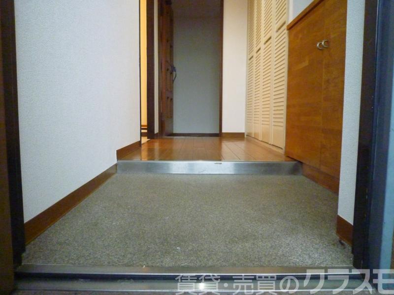 16/30 玄関