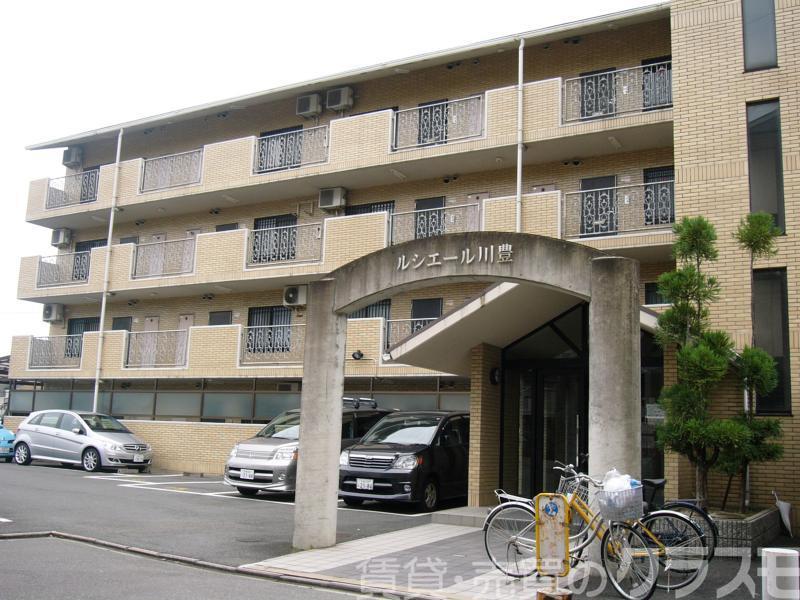 2/2 エントランス