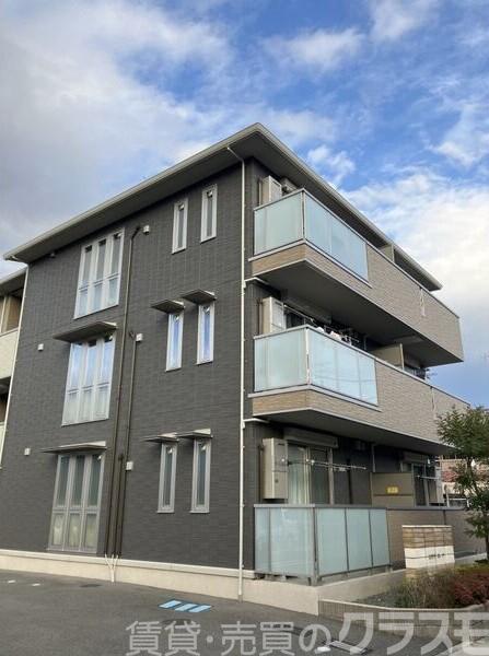 30/30 エントランス