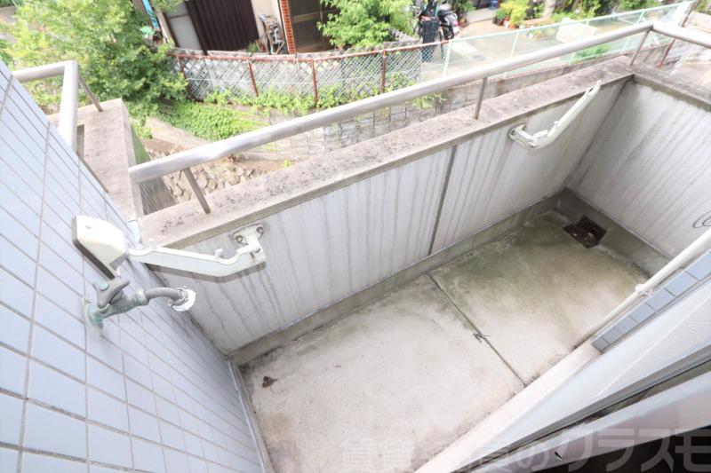 13/16 エントランス