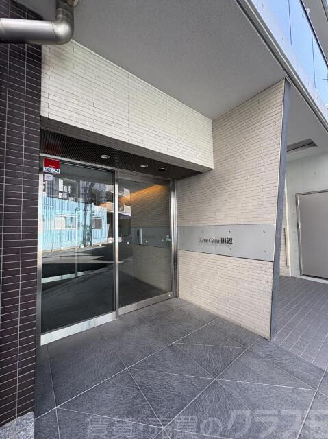 22/30 エントランス