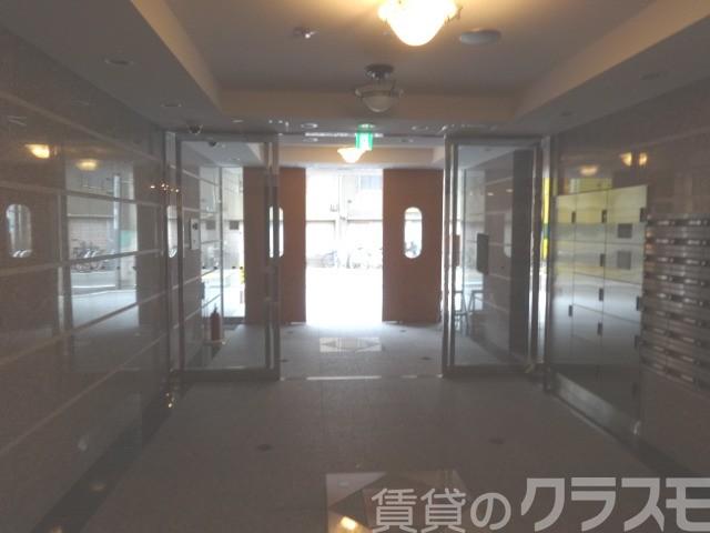 21/26 エントランス