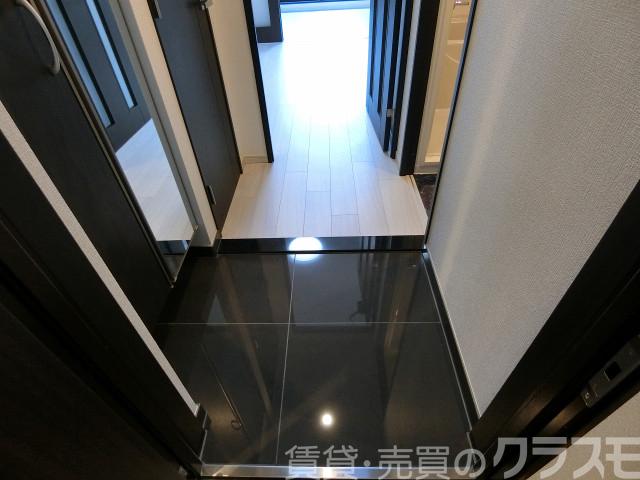 16/30 玄関