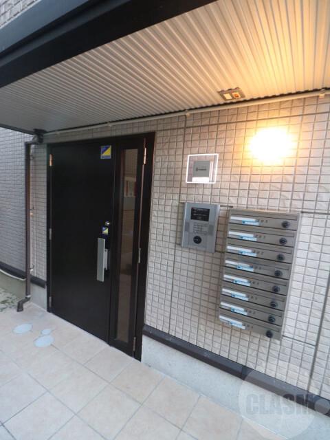 22/30 エントランス