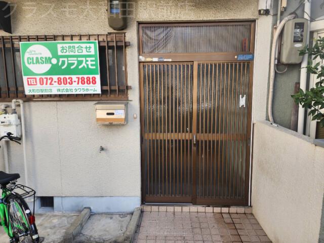 24/30 エントランス