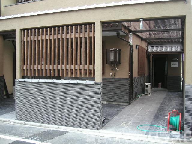 30/30 エントランス