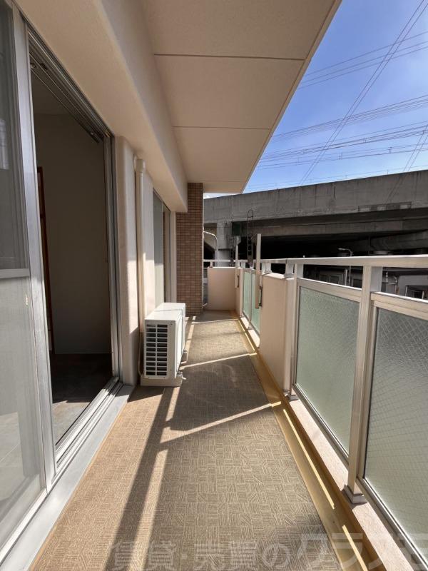 20/30 バルコニー