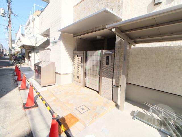 22/29 エントランス