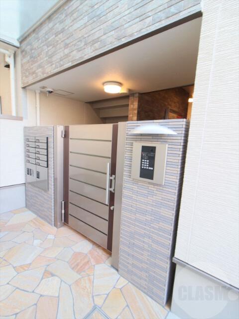 22/29 エントランス