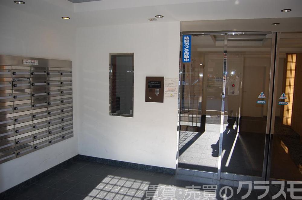 28/30 エントランス