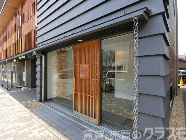 29/30 エントランス