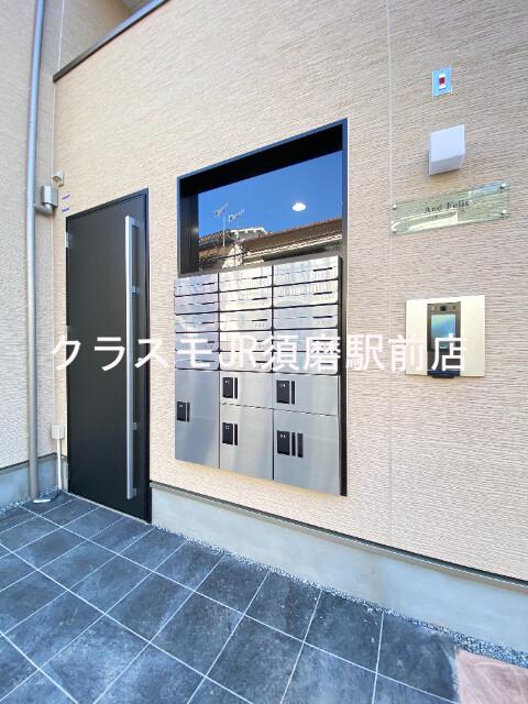 2/4 エントランス