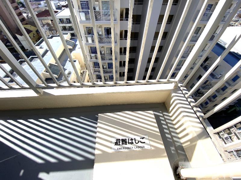 18/26 バルコニー