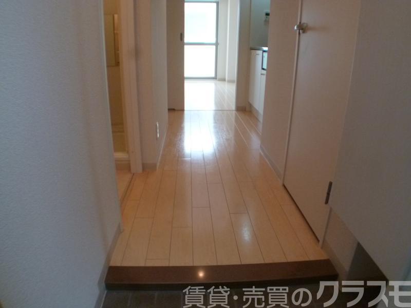 16/30 玄関