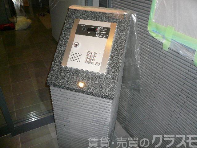 30/30 エントランス