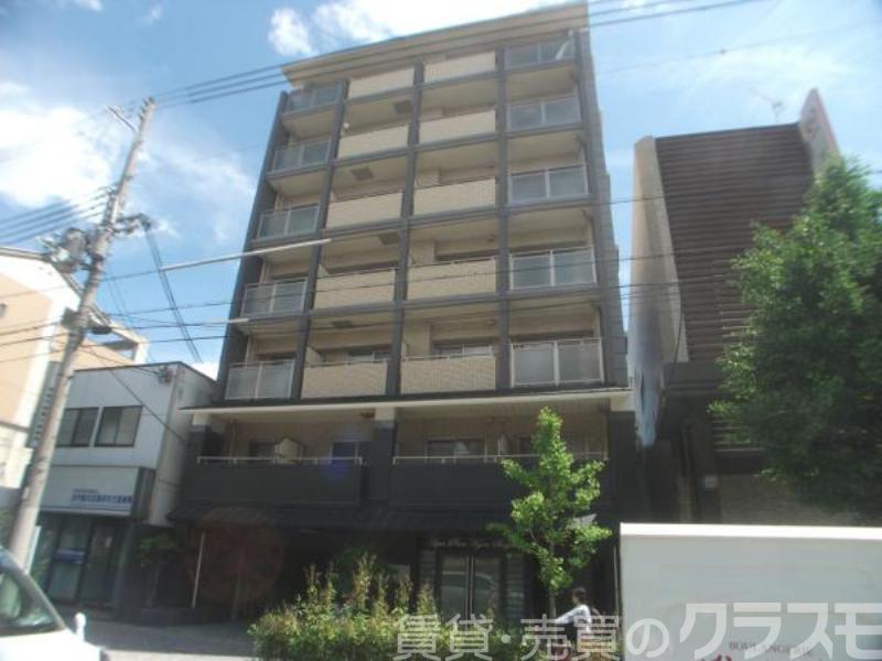 30/30 エントランス