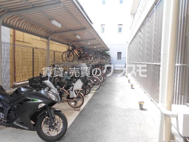16/27 駐車場