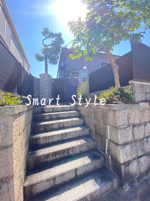 26/30 エントランス