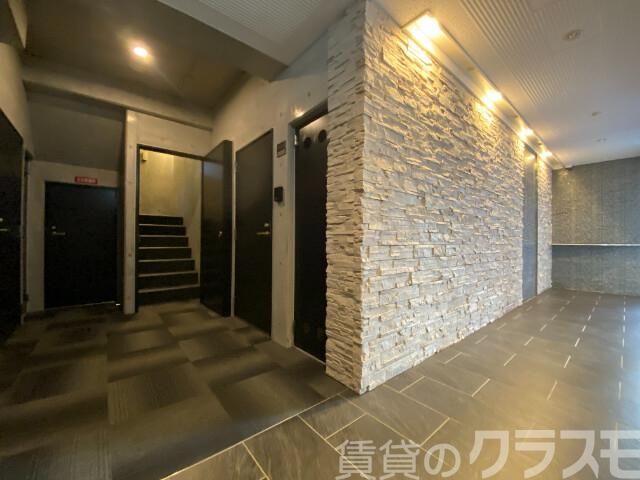 21/28 エントランス