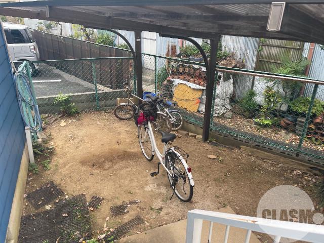 18/30 エントランス