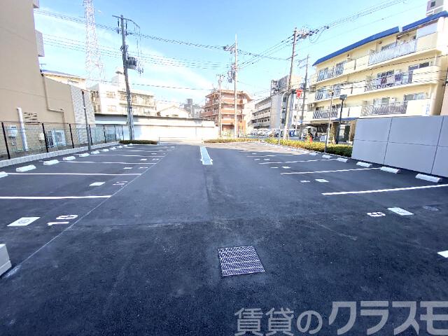 22/27 駐車場