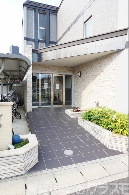 30/30 エントランス