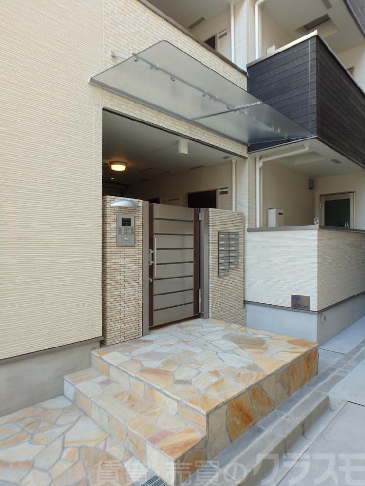 20/26 エントランス