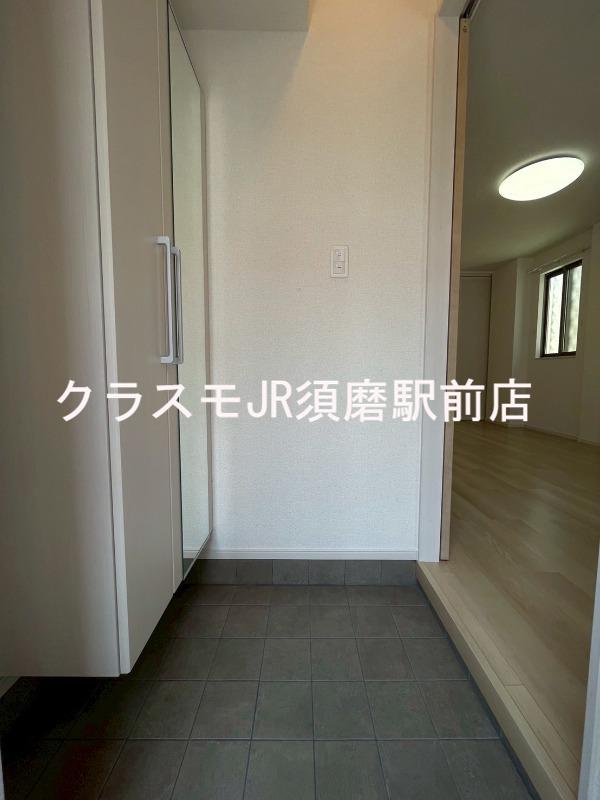19/30 玄関