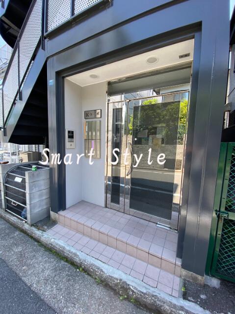 2/5 エントランス