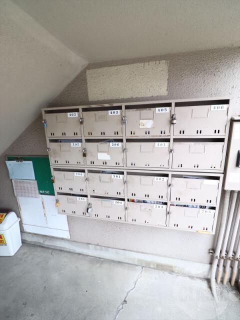 22/30 エントランス