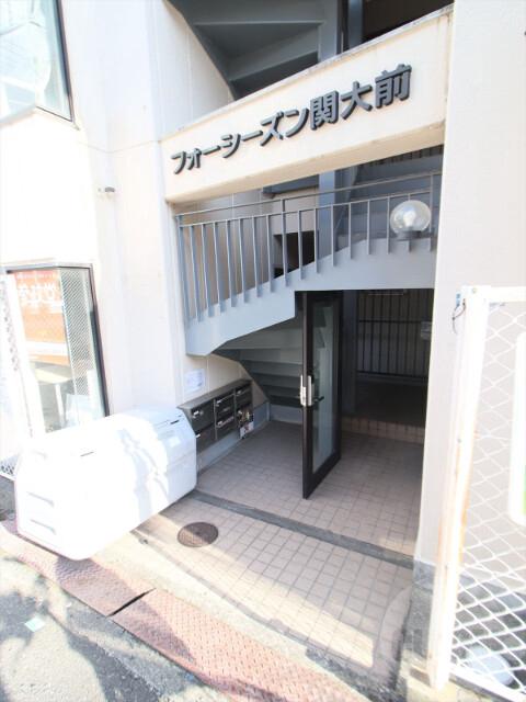 22/29 エントランス