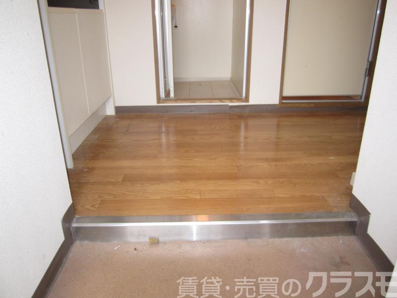17/30 玄関