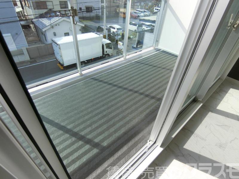 23/30 バルコニー