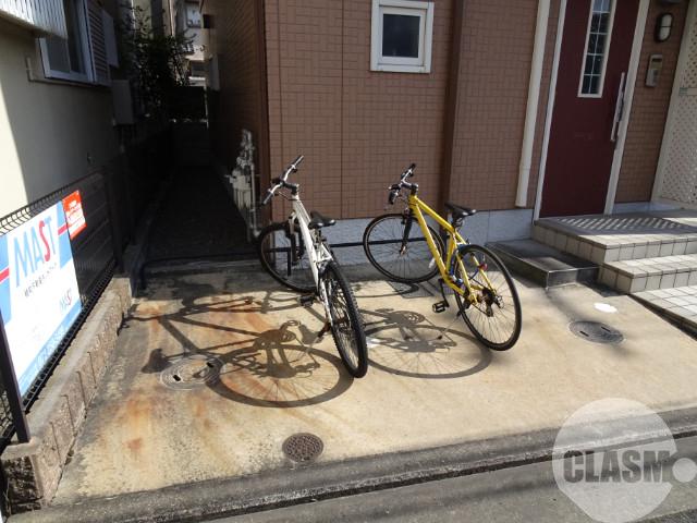 20/30 エントランス