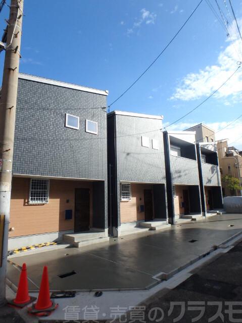 21/30 エントランス