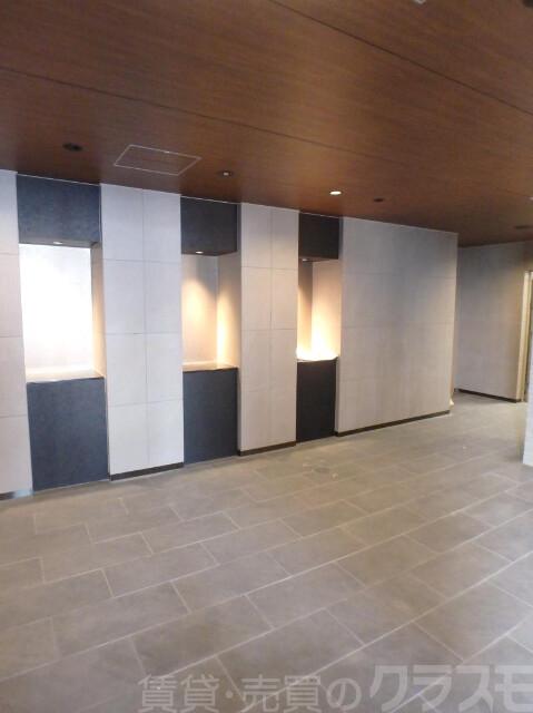 18/30 エントランス