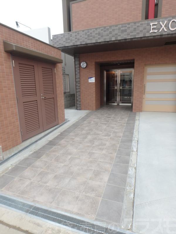 29/30 エントランス