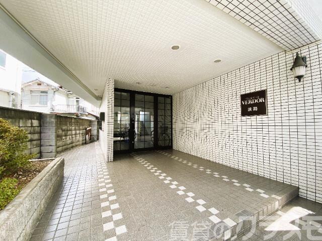 21/26 エントランス