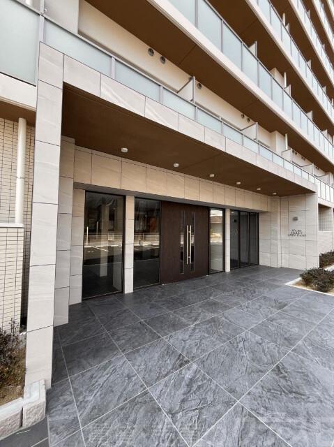 25/30 エントランス